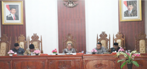 Rapat Paripurna Istimewa Bupati Lebong Sampaikan LKPJ Tahun 2018