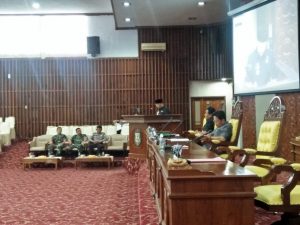 Rohidin Mersyah Sampaikan Penyampaian LKPJ 2018 Dalam Paripurna