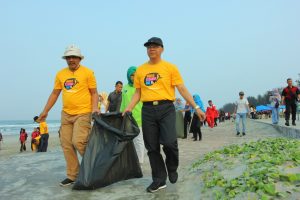 Provinsi Bengkulu Peringati World Cleanup Day, Dengan Bersih Pantai