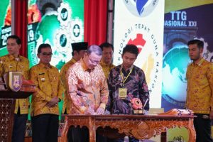 Peserta TTGN 2019 Disambut Hangat , Menteri Eko Apresiasi Gubernur Rohidin