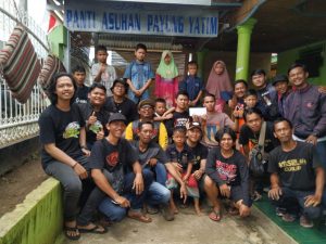 Peduli Sesama, Pecinta Vespa Santuni Anak Yatim