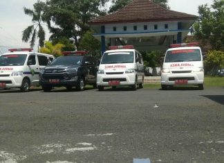 10 Ambulance Kota Bengkulu Meluncur ke Lokasi Kecelakaan Bus Sriwijaya