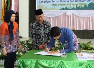 BRI Cabang Curup Serahkan Bantuan Bus Kepada STAIN Curup