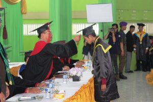 Prosesi Rapat Senat Terbuka Wisuda Sarjana Angkatan XXIII & Pascasarjana Angkatan II STAIN Curup Berlangsung Meriah