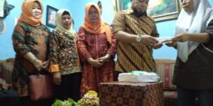 Hari Jadi Kota ke 300, Walikota Bengkulu Sambangi Warga Sakit