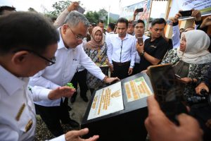resmikan Gedung Serba Guna Kuto Aur, Mendes Sarankan Jadi Bioskop Desa