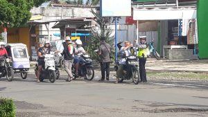 Covid-19 : HIPMI BU Bagikan Masker dan Berikan Bantuan ke Panti Asuhan