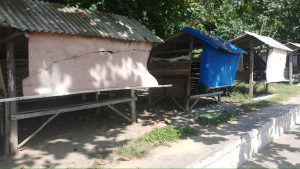 Sengaja Tertutup, Dikhawatirkan Tempat Duduk Wisata Di Pasar Bawah Berpotensi Menjadi Tempat Mesum