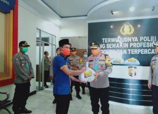 Terdampak Covid-19, Insan Pers Terima Bantua Sembako Dari Kapolda
