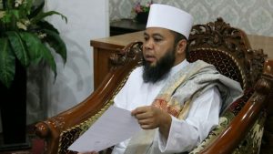Walikota Bengkulu Berikan Parcel dan Surat Cinta untuk Keluarga Pasien Positif Corona
