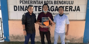 Dipecat Tampa Pesangon,  Enam Mantan Karyawan Daihatsu Bengkulu Lapor Disnaker