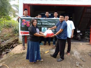 Pemuda Muhammadiyah BU Bersama Telkomsel Bagikan Puluhan Paket Sembako