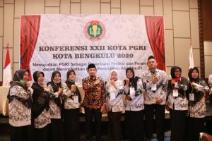 Konferensi PGRI ke XXII Pemkot Ajak PGRI Tingkatkan Mutu Pendidikan
