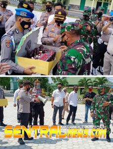 HUT TNI Ke – 75, Kodim 0427/Way Kanan Dapat Surprise Dari Personel Polres