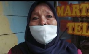 Beratnya Kuliahkan Anak di Akbid Unib, Pedagang Cendol berharap Helmi Hasan Gubernur