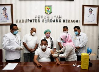 Wabup Orang Pertama di vaksin Sinovac Covid-19 Di Kabupaten Sergai