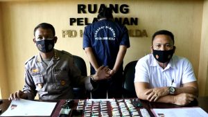 Sopir Travel Asal Kaur diamankan Bersama 65 Paket Sabu