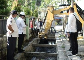 Wali Kota Tanjung Balai Pimpin Normalisasi Drainase di Jalan Pendidikan Kecamatan Datuk Bandar