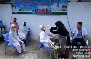 Tim GTC Covid-19 Kecamatan Teramang Jaya Cek Kesehatan Jamaah Suluk