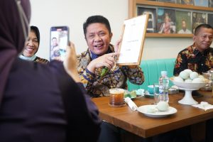 Gubernur Ingatkan Pelaku UMKM Untuk Promosikan Kuliner Khas Sumsel