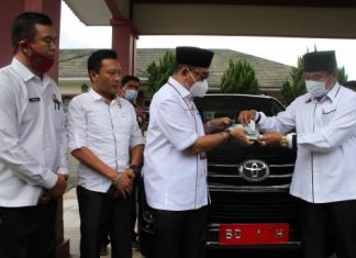 Berakhir Masa Jabatan, Bupati Lebong Rosjhonsyah Kembalikan Kendaraan Dinas