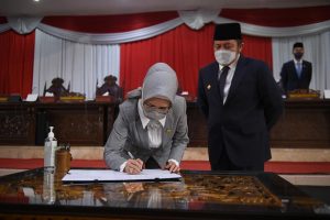 Gubernur HD Terima Rekomendasi DPRD Provinsi Sumsel Terhadap LKPJ Tahun 2020