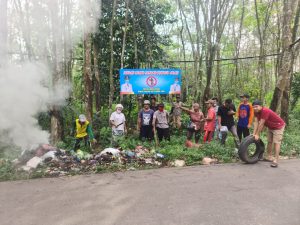 Kades Gedung Raja Sebut Masyarakatnya Bandel Terkait Tumpukan Sampah