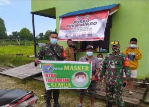 Babinsa Monitoring Posko PPKM Mikro di Desa Binaan