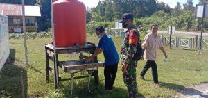 Babinsa Melaksanakan Penerapan Prokes