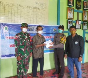 Babinsa dan Bhabinkamtibmas Kawal Penyaluran BLTDD Perjuk