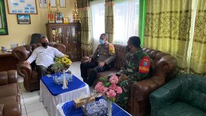PJ Danramil 1206 – 14/Hulu Gurung Anjangsana Ke Kantor Kecamatan Hulu Gurung