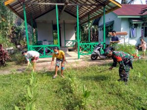 Babinsa Kalis Peduli Lingkungan Sekitar Posyandu