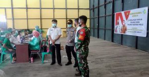 Kawal Proses Serbuan Vaksinasi COVID-19 di Bika, Dua Babinsa Diterjunkan