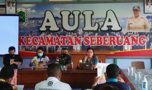 Peduli Kesehatan Warga Binaan, Babinsa Koramil 16/Seberuang Hadiri Sosialisasi Bahaya Virus Corona