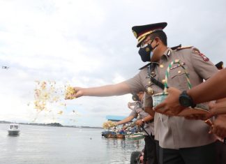 HUT Bhayangkara Ke-75, Polda Kepri Gelar Upacara Tabur Bunga