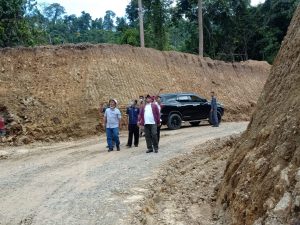 Turba, Bupati Erwin Cek Progres Jalan dan Jembatan