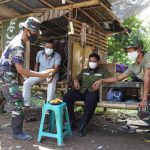 Santap Gorengan Sukun di Waktu Rehat TMMD 111 Kodim Tigaraksa