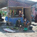 Tingkat Imun Tubuh Personel Satgas TMMD Ke 111 Minum Kelapa Hijau