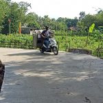 Pedagang Sayuran Menikmati Hasil Jalan Baru Hasil Betoniasi Satgas TMMD Ke-111 Jambe