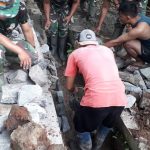 Antispasi Banjir, Satgas TMMD Ke-111 Jambe Buat Drainase