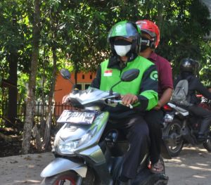 Maman : Terima Kasih Pak Tentara Sudah Membangun Jalan Di Desa Jambe