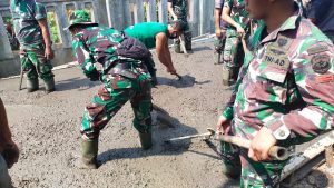 Sinergi TNI-Polri Bersama Masyarakat Dalam Upaya Membantu Pemerintah Melakukan Pembangunan Di Pelosok Desa