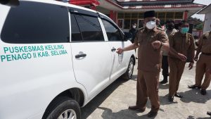 Seluma Melayani, Bupati Serahkan Mobil Puskesling di Penago II