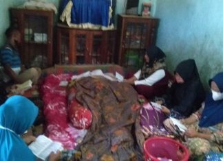 Tolak Tandatangani Surat Pernyataan Covid, Jenazah Dibawa Pulang Dengan Sepeda Motor