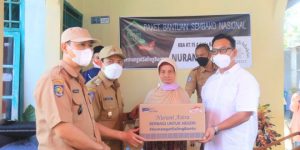 Pemkot Bersama PT Astra Internasional Beri Bantuan Sembako di KBA Rawamakmur