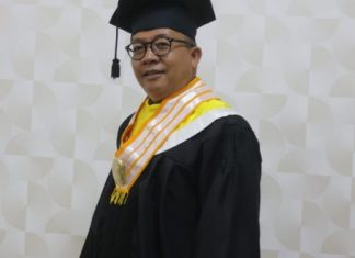 Penantian Panjang, Kadis Kominfosan Wisuda Gelar Program Doktor