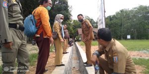 Tim Monitoring Kecamatan Way Tuba Cek Pembangunan Tahap II di Kampung Karya Jaya