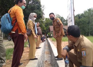 Tim Monitoring Kecamatan Way Tuba Cek Pembangunan Tahap II di Kampung Karya Jaya