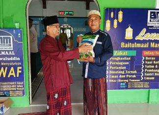 Bersama Lakukan Gerakan Infaq, Baitul Mall Masjid Awaluddin Bagikan Beras Pada Santunan Anak Yatim