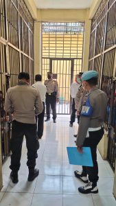 Pawas Cek Ruang Tahanan, Pastikan Aman dan Lengkap